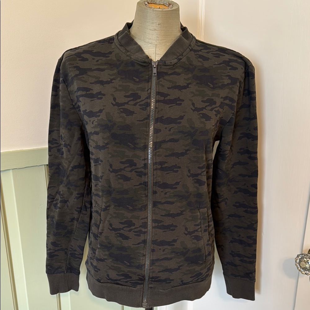 Brave Soul Men's Camouflage Shirt - Black and Green